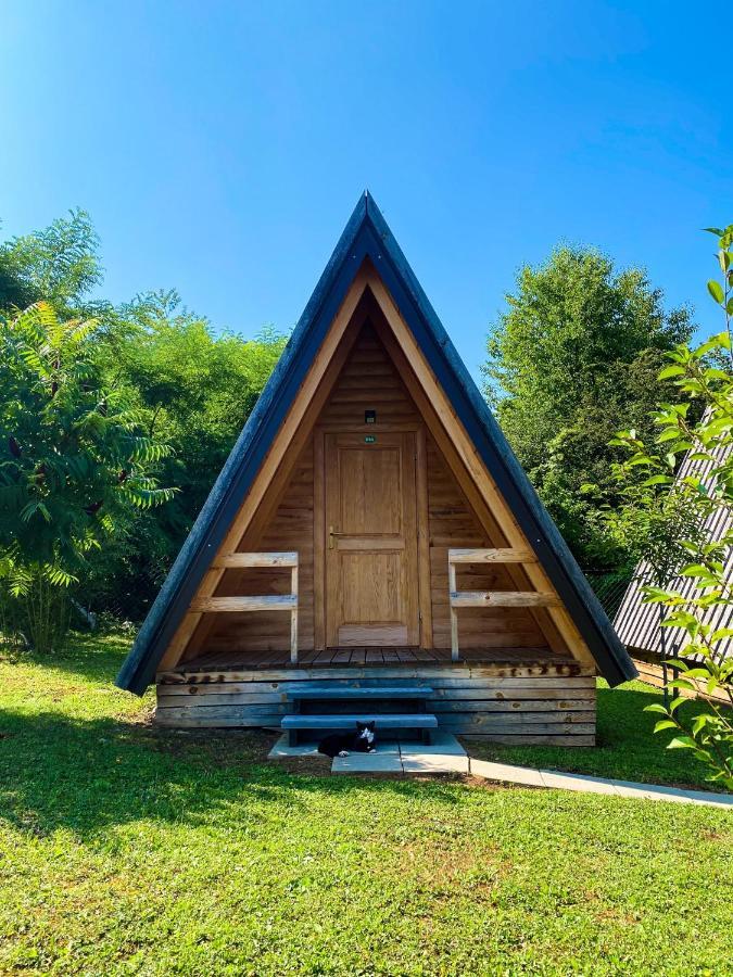 Rooms & Glamping Lana Haus Licko Petrovo Selo ภายนอก รูปภาพ