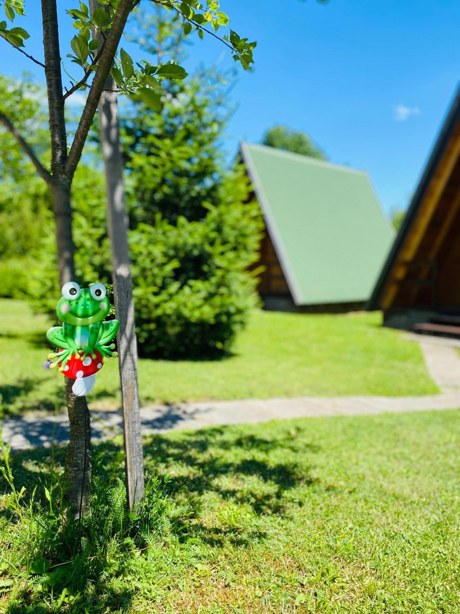 Rooms & Glamping Lana Haus Licko Petrovo Selo ภายนอก รูปภาพ